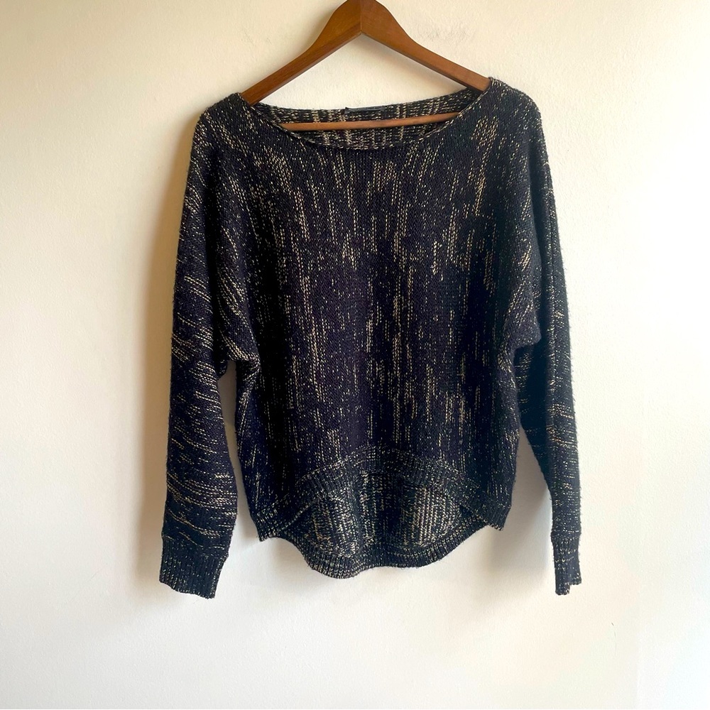 3/$25 🌻 CPM Knit Sweater Black And Gold Size Medium EUC